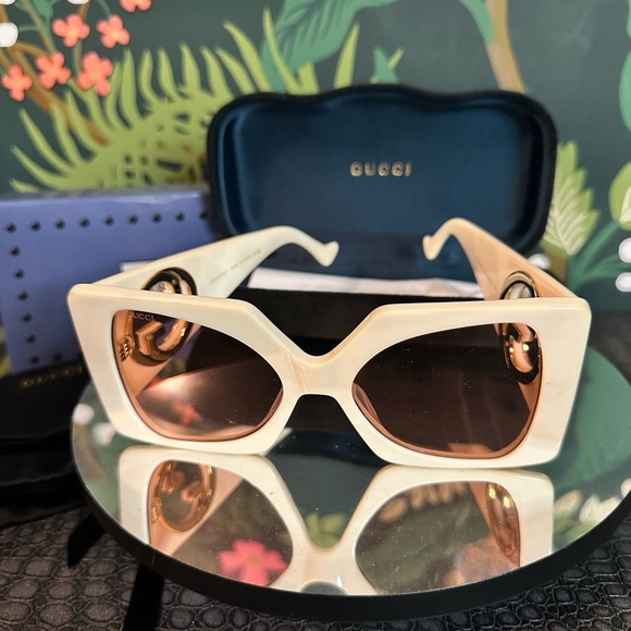 GUCCI🔥😎NIB Oversized Sunnies Square Frame Loaded GG 1255 S Full Inclusion💃🔥 - Picture 1 of 5